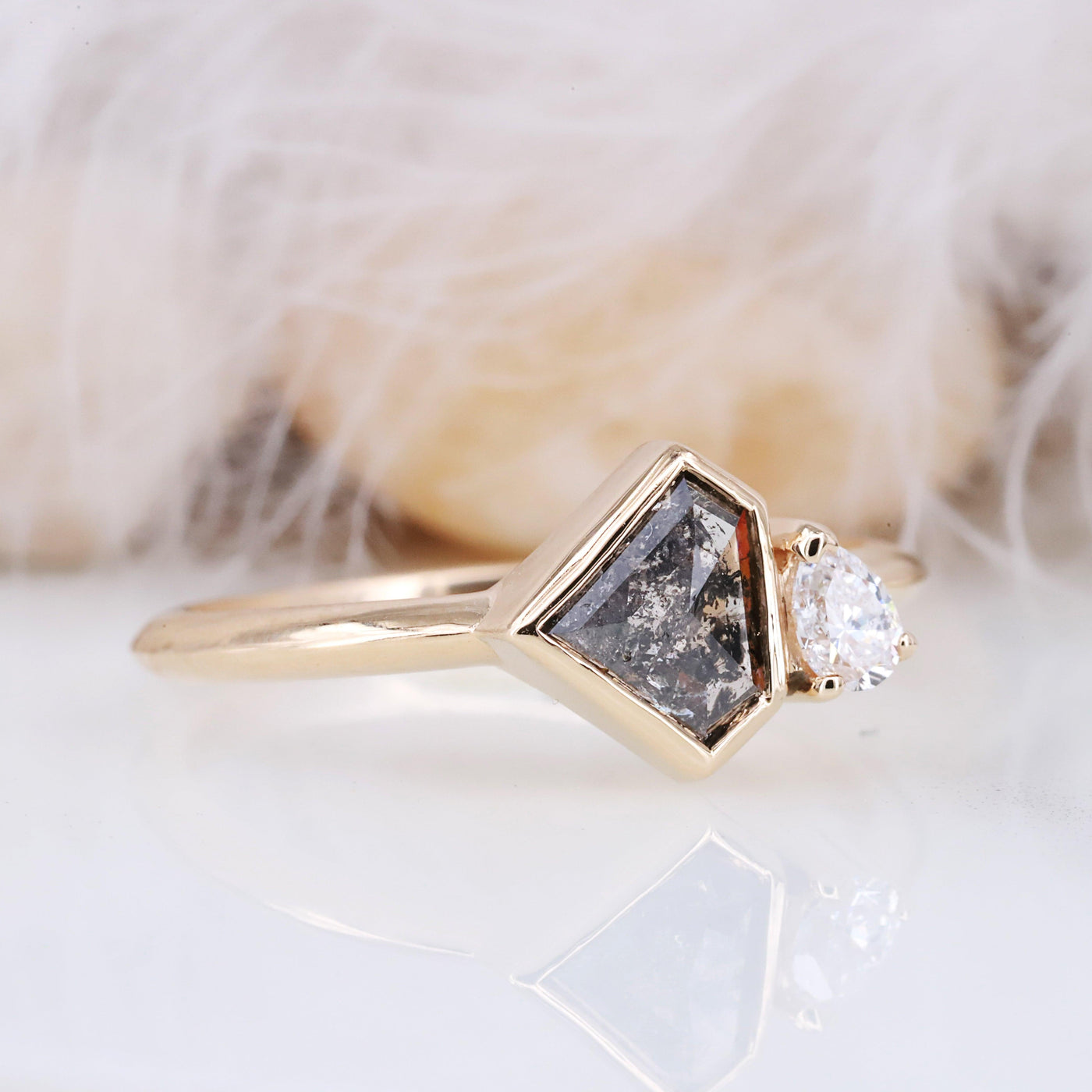 Get the Perfect Blend of Style and Elegance with our Salt and Pepper Geometric Shape Engagement Ring - Rubysta