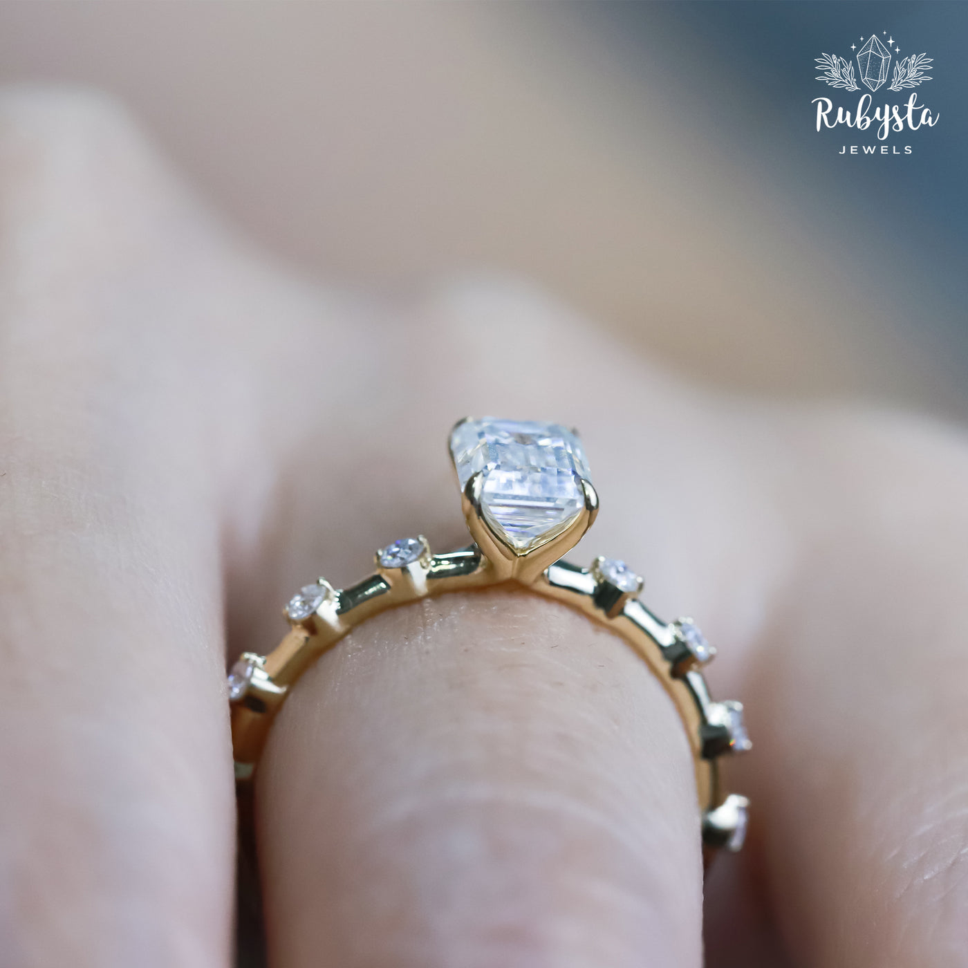 1.00ct Emerald Cut Moissanite Engagement Ring | Claw Prong Setting with Round Moissanite Accents
