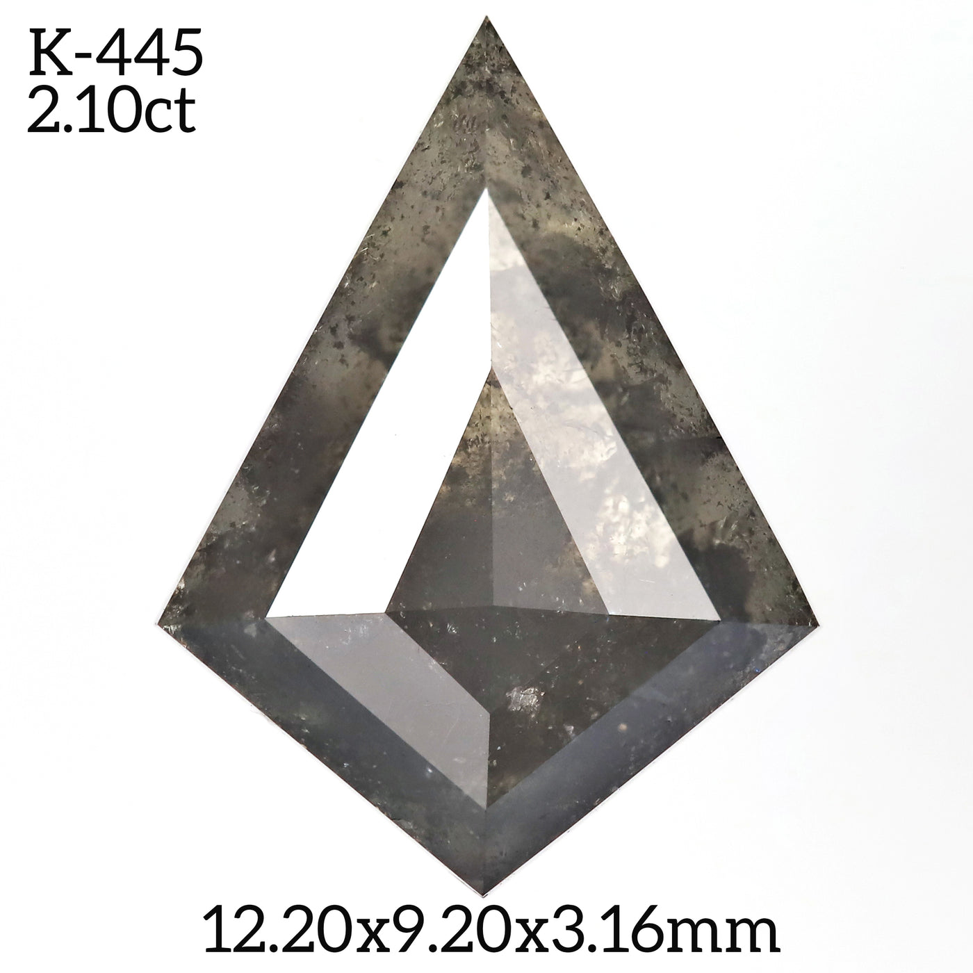 K445 - Salt and pepper kite diamond