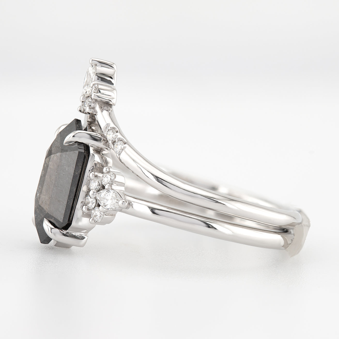 Luxurious Salt and Pepper Hexagon Diamond Ring for a High-Quality Handcrafted