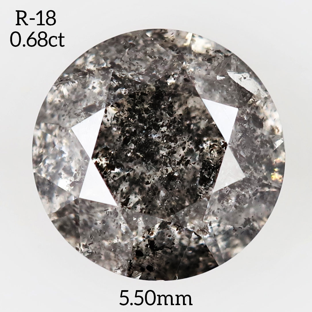 R18 - Salt and pepper round diamond