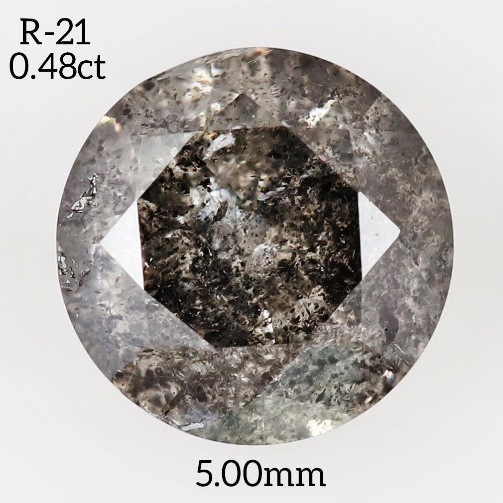 R21 - Salt and pepper round diamond