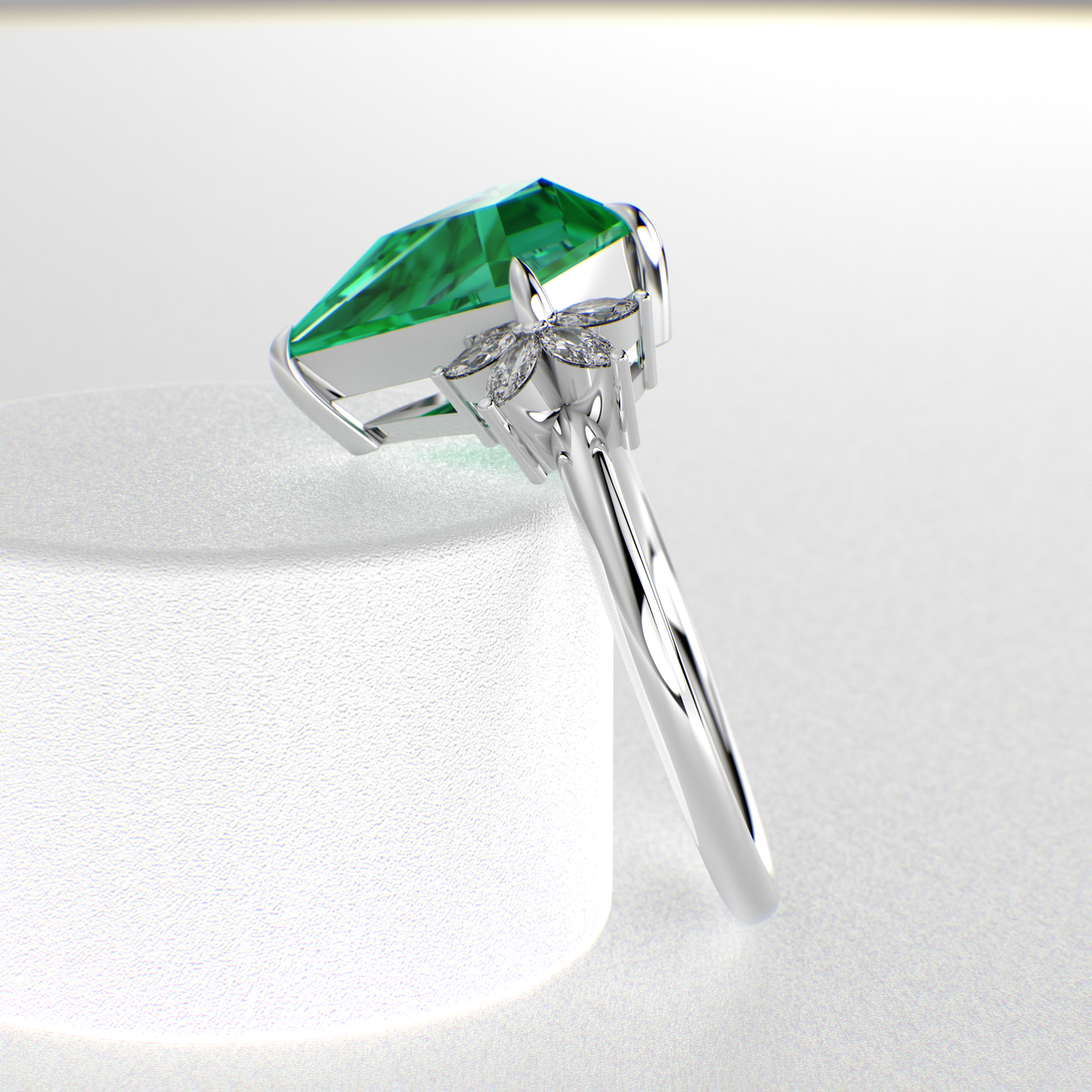 Green Emerald Kite Shape Ring: A Marquise-Enchanted Masterpiece