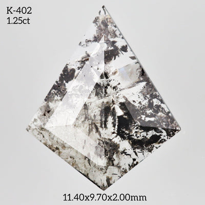 K402 - Salt and pepper kite diamond