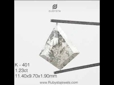 K401 - Salt and pepper kite diamond