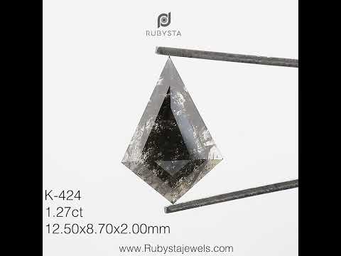 K424 - Salt and pepper kite diamond