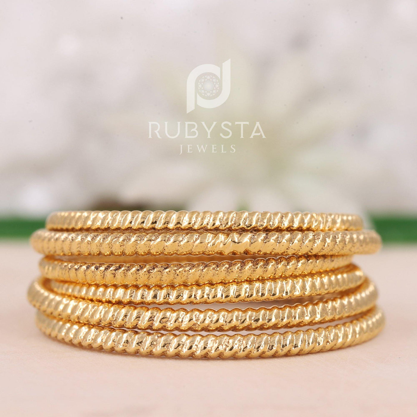 Simple Gold Band - Rubysta