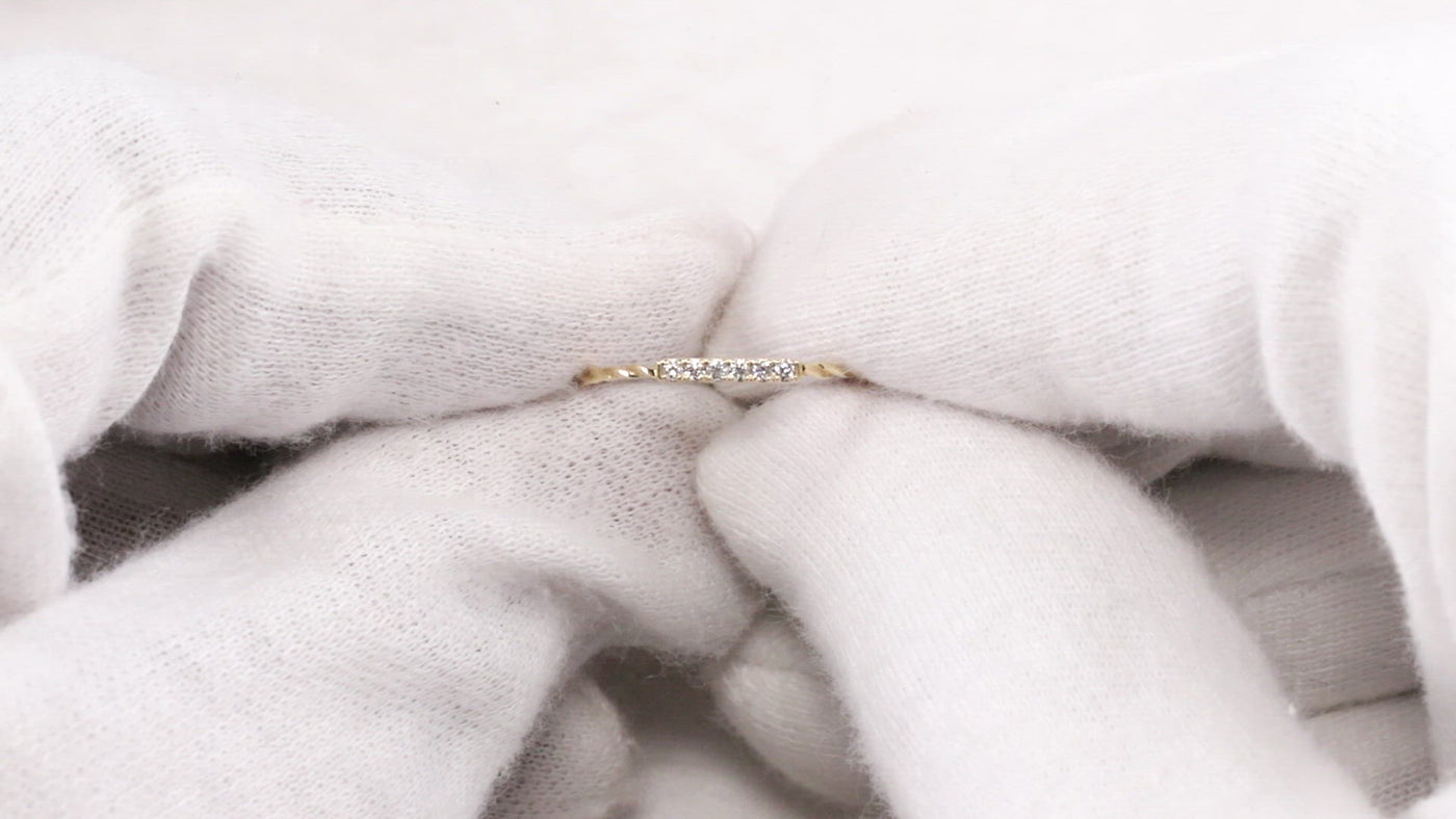 Dainty 6 Diamonds Ring | Delicate Stackable Ring