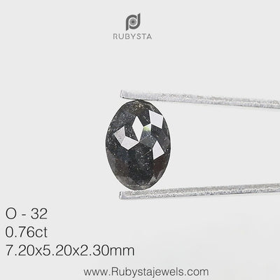 O32 - Salt and pepper oval diamond