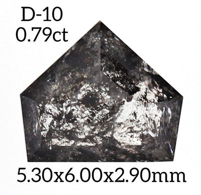 D10 - Salt and pepper geometric diamond - Rubysta