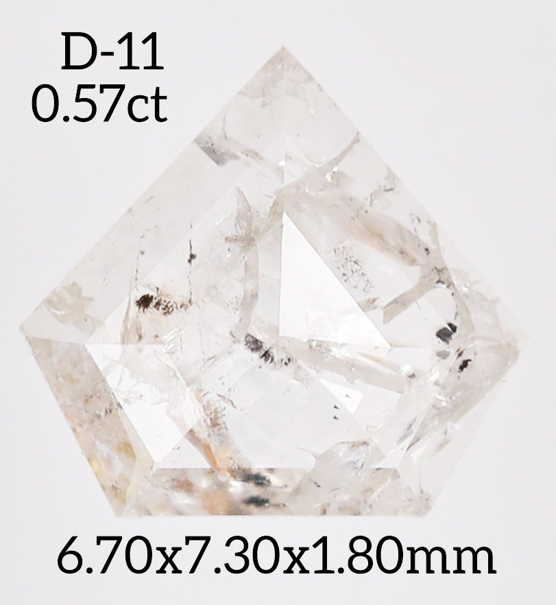 D11 - Salt and pepper geometric diamond