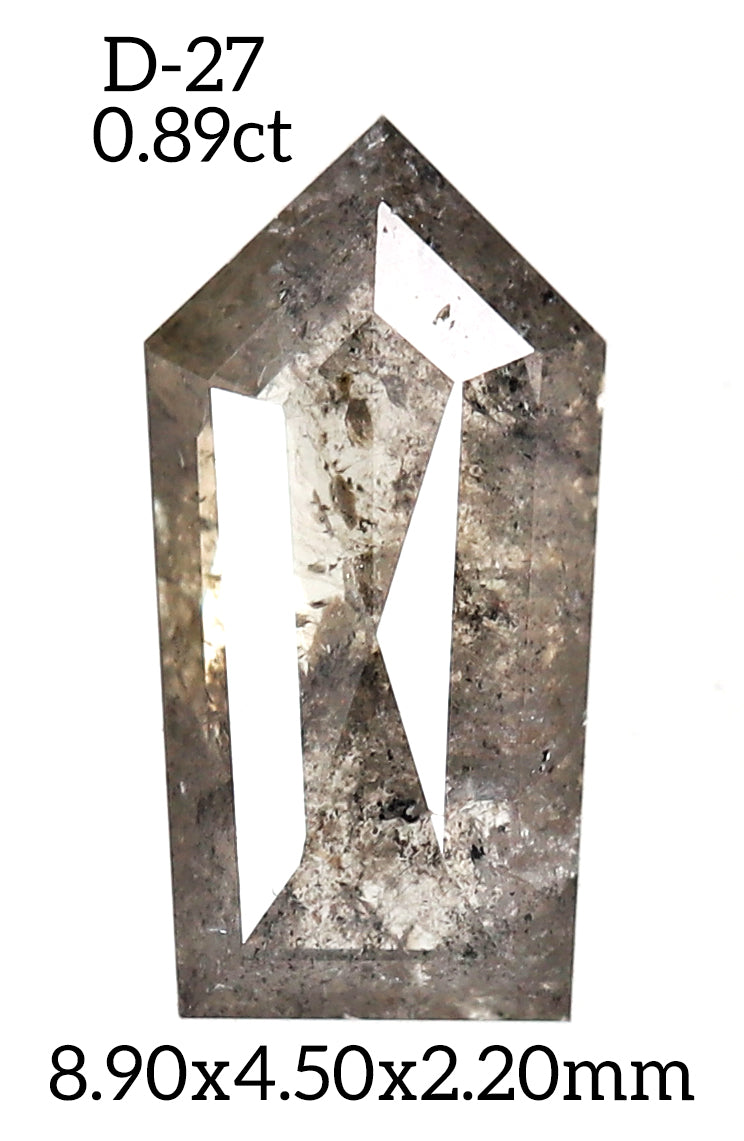 D27 - Salt and pepper geometric diamond