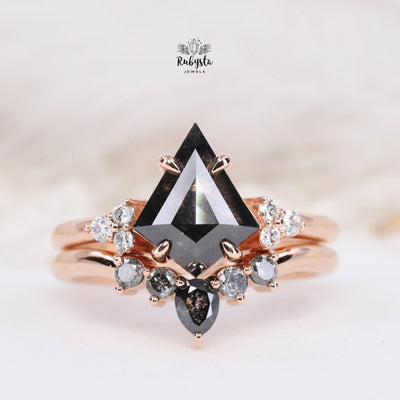 salt and pepper kite diamond ring with matching band - Rubysta