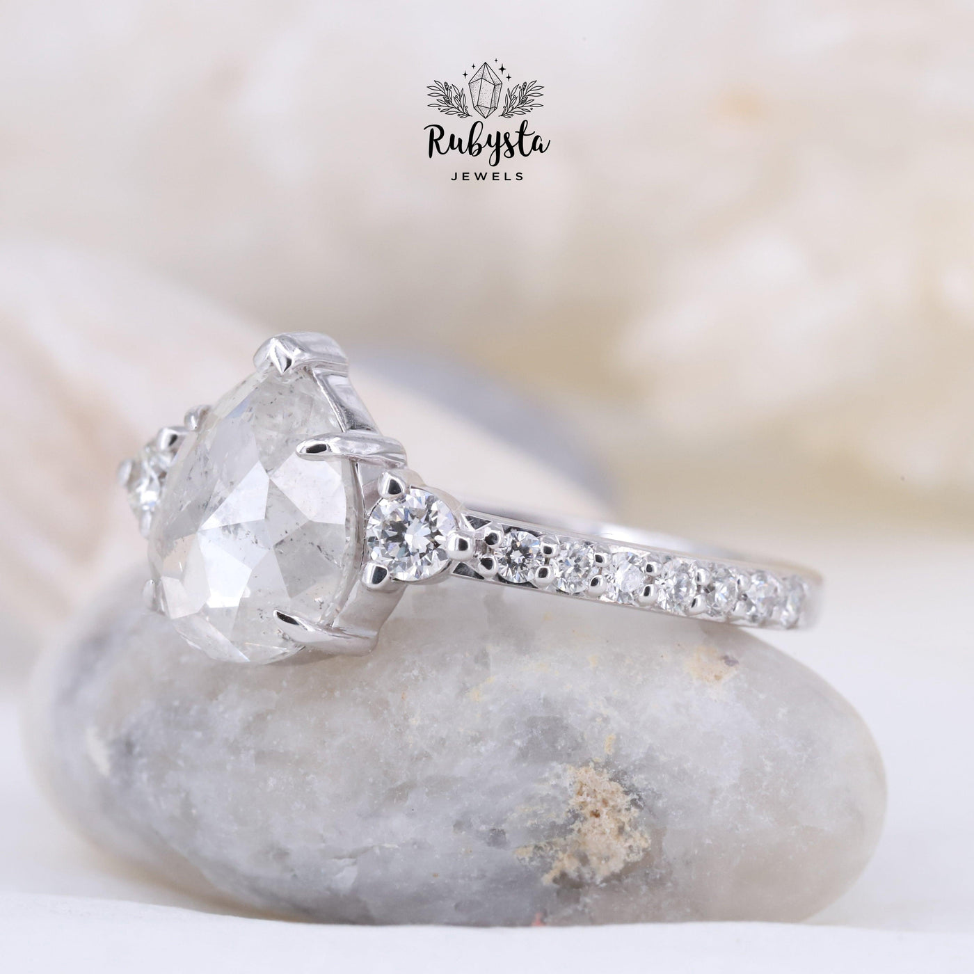 salt and pepper Pear diamond ring - Rubysta