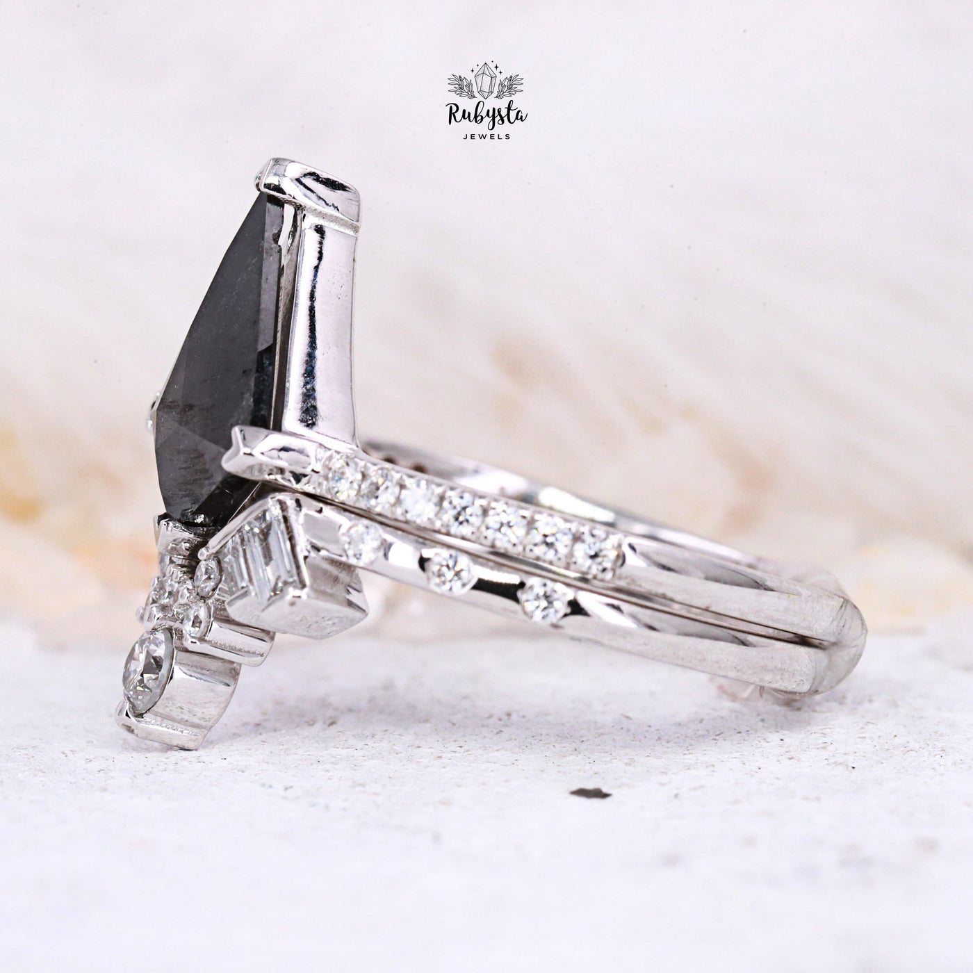 salt and pepper Kite diamond ring - Rubysta