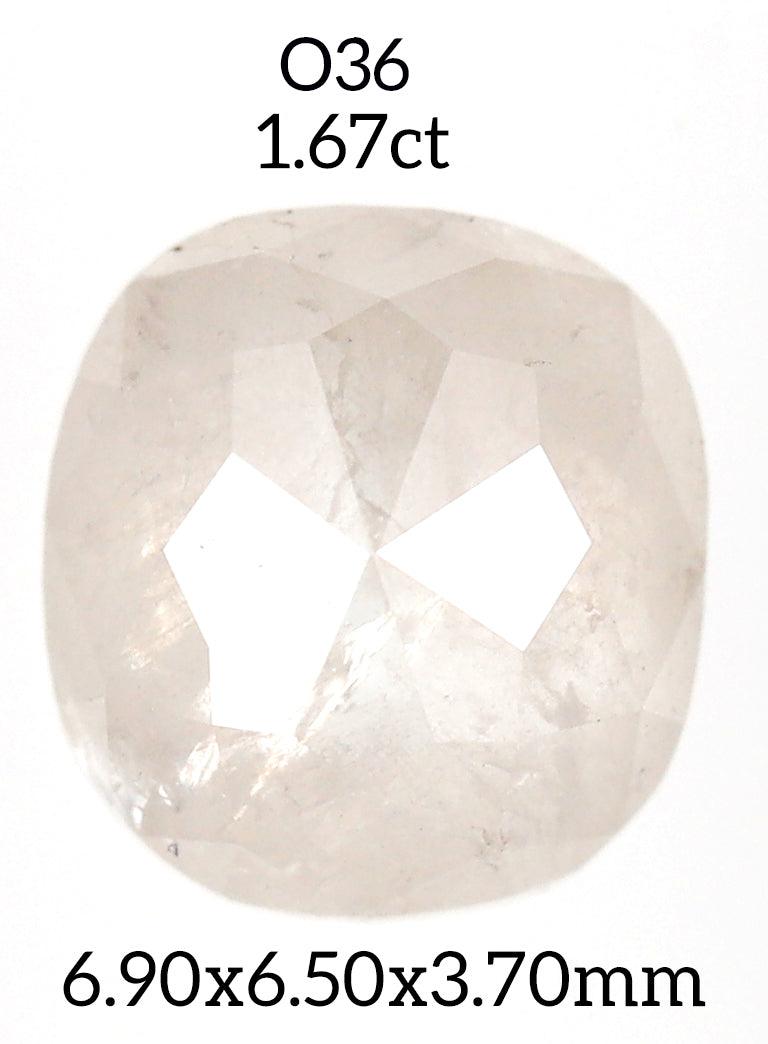 O36 - Salt and pepper oval diamond