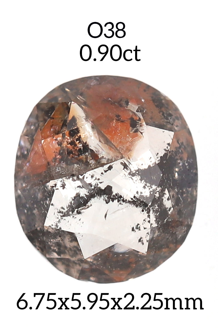 O38 - Salt and pepper oval diamond