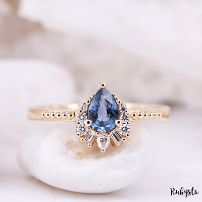 Beautiful Natural Blue Sapphire Gemstone Ring - Perfect for any Occasion