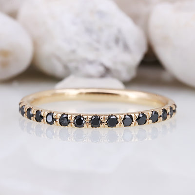 Gorgeous Natural Round Shaped Black Diamond Ring - A Perfect Blend of Classic and Contemporary Design