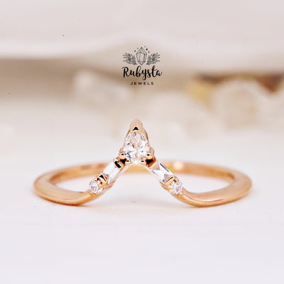 Round Brilliant Cut diamond Ring | Brilliant Cut Ring | Baguette Ring - Rubysta
