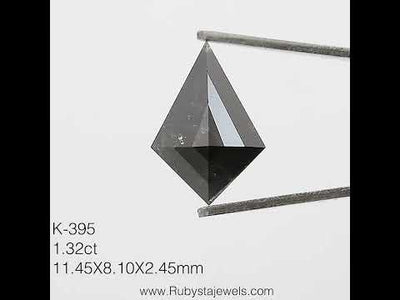 K395 - Salt and pepper kite diamond