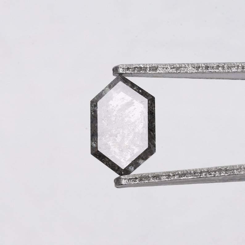 H19 - Salt and Pepper hexagon diamond Ring - Rubysta