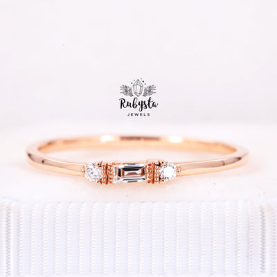 Diamond baguette ring | Diamond stacking ring | Gold stacking ring - Rubysta