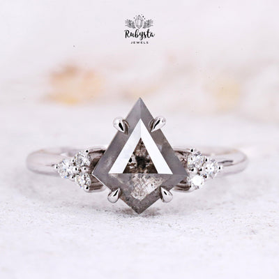 salt and pepper Kite diamond ring - Rubysta