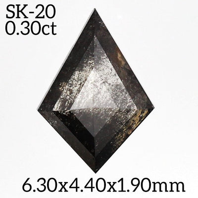 SK20 - Salt and pepper kite diamond - Rubysta
