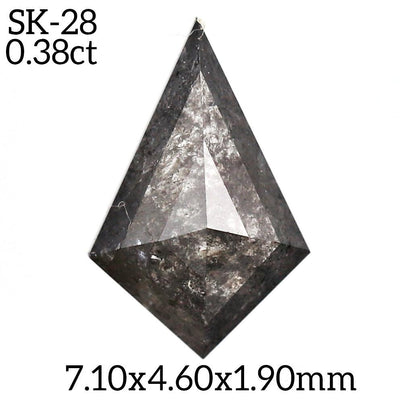 SK28 - Salt and pepper kite diamond - Rubysta