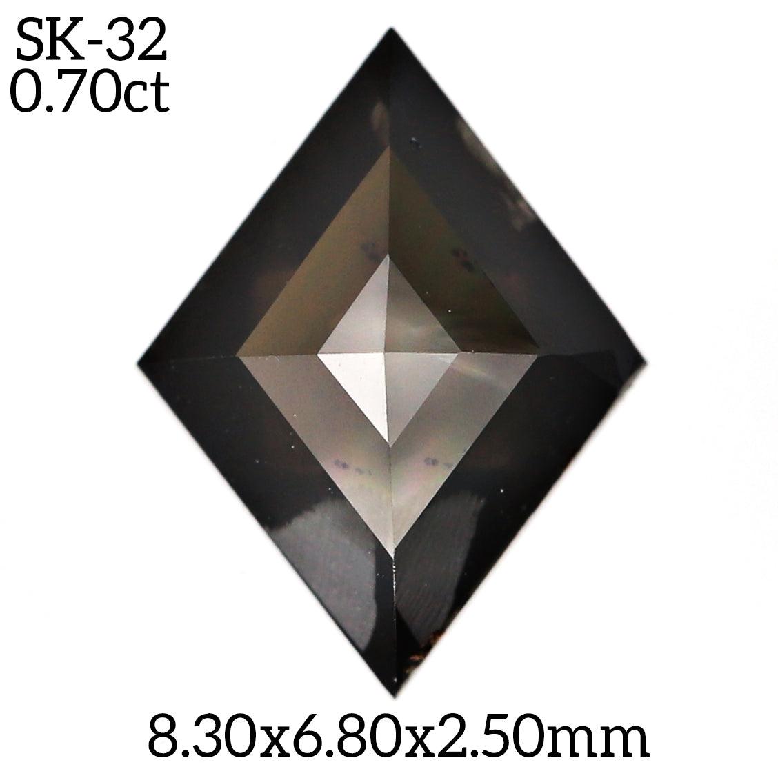 SK32 - Salt and pepper kite diamond