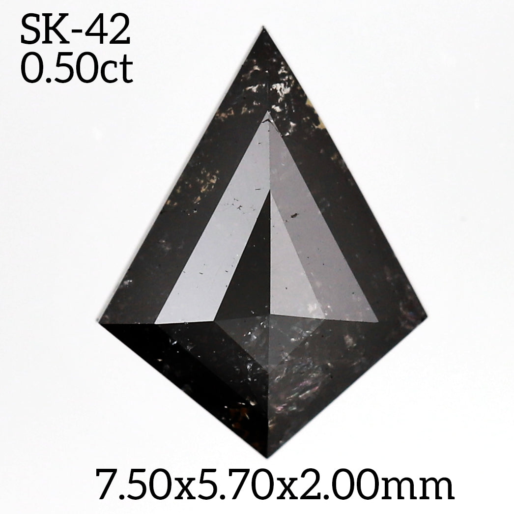 SK42 - Salt and pepper kite diamond