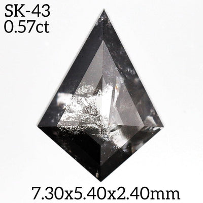 SK43 - Salt and pepper kite diamond