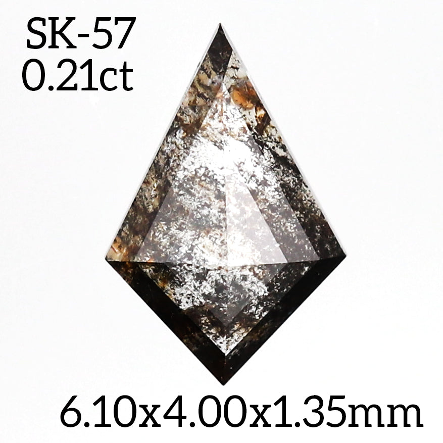 SK57 - Salt and pepper kite diamond